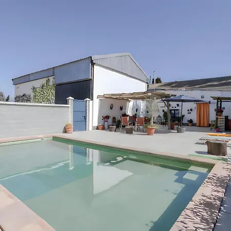 Casa Grande Con Piscina Familias Holiday home
